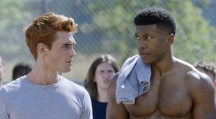 Los chicos de 'Riverdale' versionan 'Magic Mike' con esta caliente imagen de la cuarta temporada