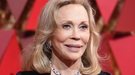 Faye Dunaway recibe una demanda de su asistente por llamarle "pequeño chico homosexual"