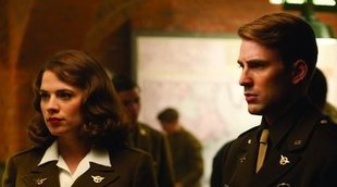 Hayley Atwell desvela si Steve Rogers le contó a Peggy el beso con su sobrina Sharon Carter