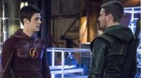 Melissa Benoist (Supergirl) y Grant Gustin (Flash) rinden homenaje a Stephen Amell ante el final de 'Arrow'