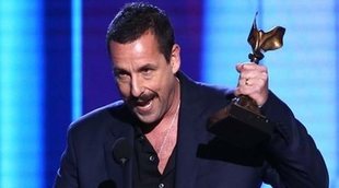 Adam Sandler desatado en su discurso en los Independent Spirit Awards por 'Diamantes en bruto'