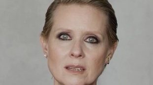 Cynthia Nixon ('Sexo en Nueva York') repasa las presiones sociales de las mujeres en un potente vídeo