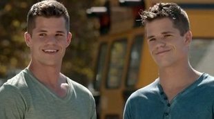 'The Batman': Charlie y Max Carver ('Teen Wolf') podrían unirse como villanos de Robert Pattinson