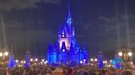 Una multitud de personas se agolpa en el último día de Disney World antes del cierre por el coronavirus