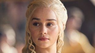 Emilia Clarke ofrece una cena virtual a sus fans para combatir el coronavirus