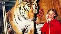 Tippi Hedren todavía vive con 13 o 14 tigres y leones según Dakota Johnson