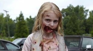 'The Walking Dead': La niña zombie del primer episodio celebra el décimo aniversario de la serie
