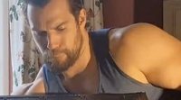 El video de Henry Cavill montando un ordenador que rompió Internet