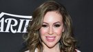 Alyssa Milano se enfrenta a las críticas por llamar a la policía tras promover el "Defund the police"