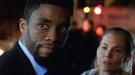 Chadwick Boseman le dio parte de su sueldo a Sienna Miller para que estuviera en 'Manhattan sin salida'