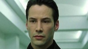 Keanu Reeves luce un corte de pelo muy familiar para 'Matrix 4'
