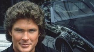 David Hasselhoff subasta su coche KITT de 'El coche fantástico' y te lo entrega en persona