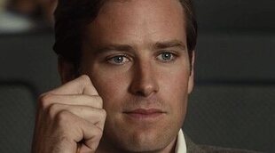 Armie Hammer sale de rehabilitación 9 meses después de ser acusado de violación y tendencias caníbales