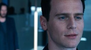 Jonathan Groff nos cuenta cómo es luchar contra Keanu Reeves en 'Matrix Resurrections'