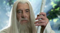 Ian McKellen dice que 'El Hobbit' sigue adelante