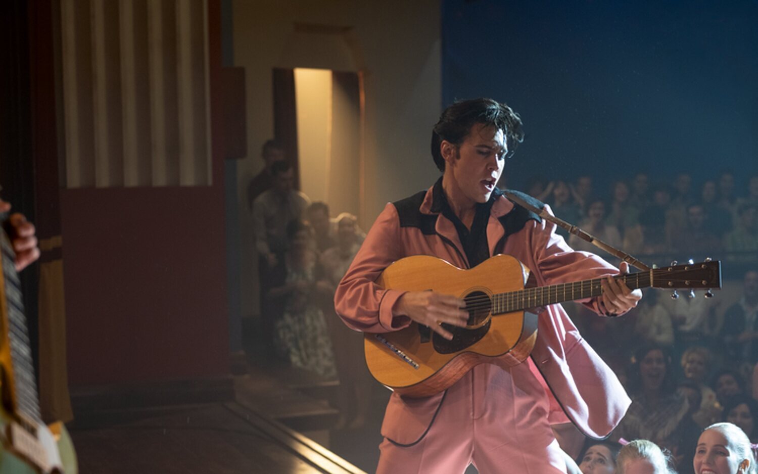 'Elvis': Las críticas elogian el gran ritmo y el trabajo de Austin Butler como Presley