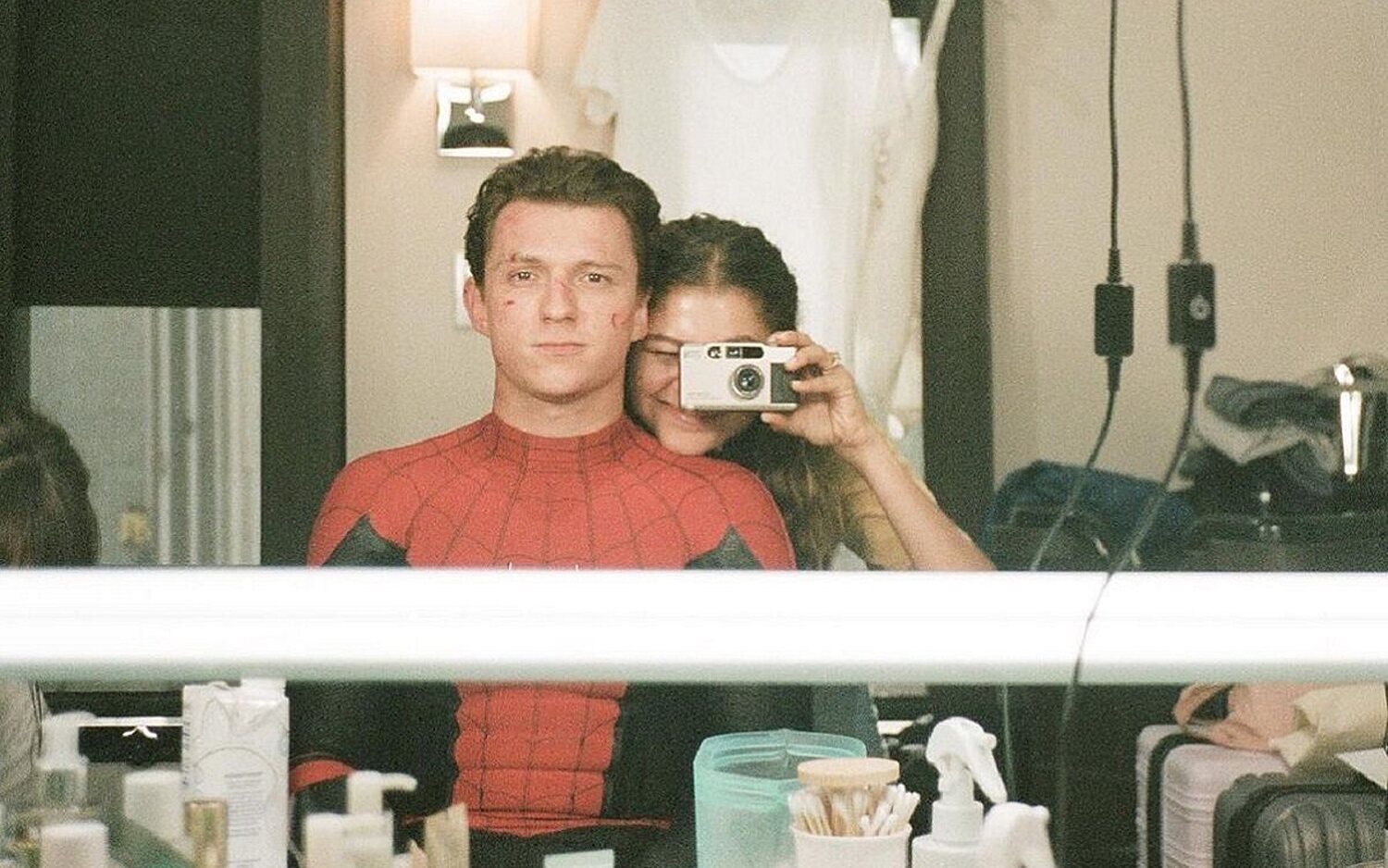 Zendaya felicita a Tom Holland el cumpleaños subiendo una foto adorable