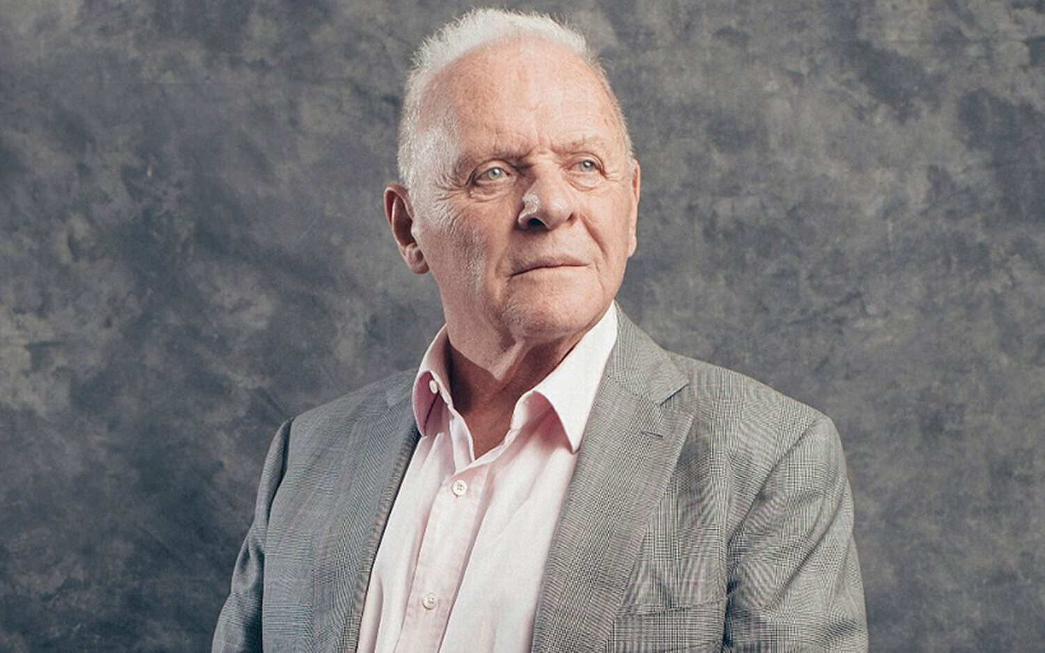 Anthony Hopkins se suma a 'Rebel Moon', el nuevo proyecto de Zack Snyder inspirado en 'Star Wars'