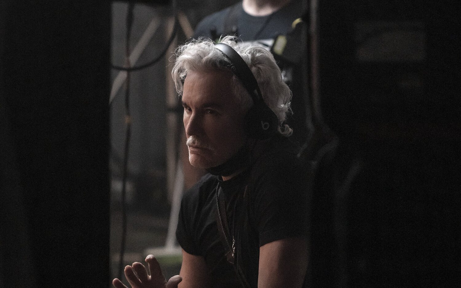 Baz Luhrmann ('Elvis'): "Mis películas pueden parecer 'visualmente anárquicas' pero todo está muy medido"