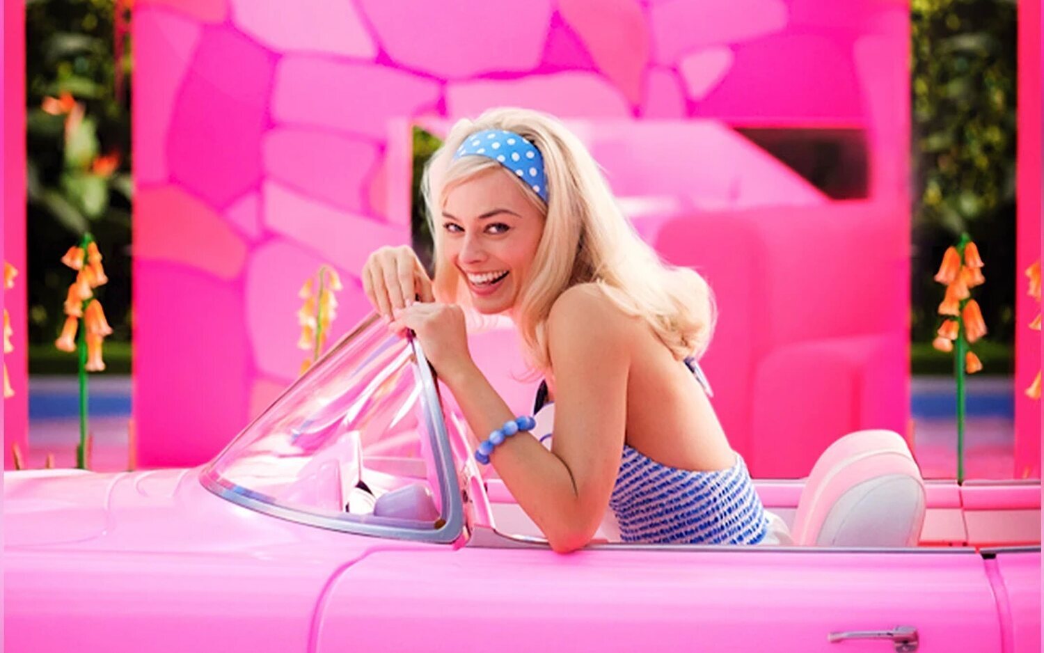 'Barbie': Margot Robbie apuesta por el rosa en las nuevas imágenes filtradas desde el rodaje