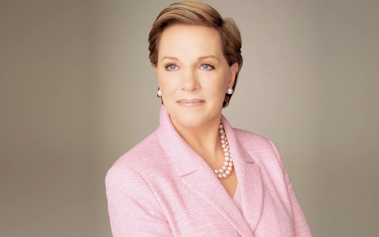 'Bridgerton': Aunque es la voz de Lady Whistledown, Julie Andrews no ha conocido a ninguno de los actores