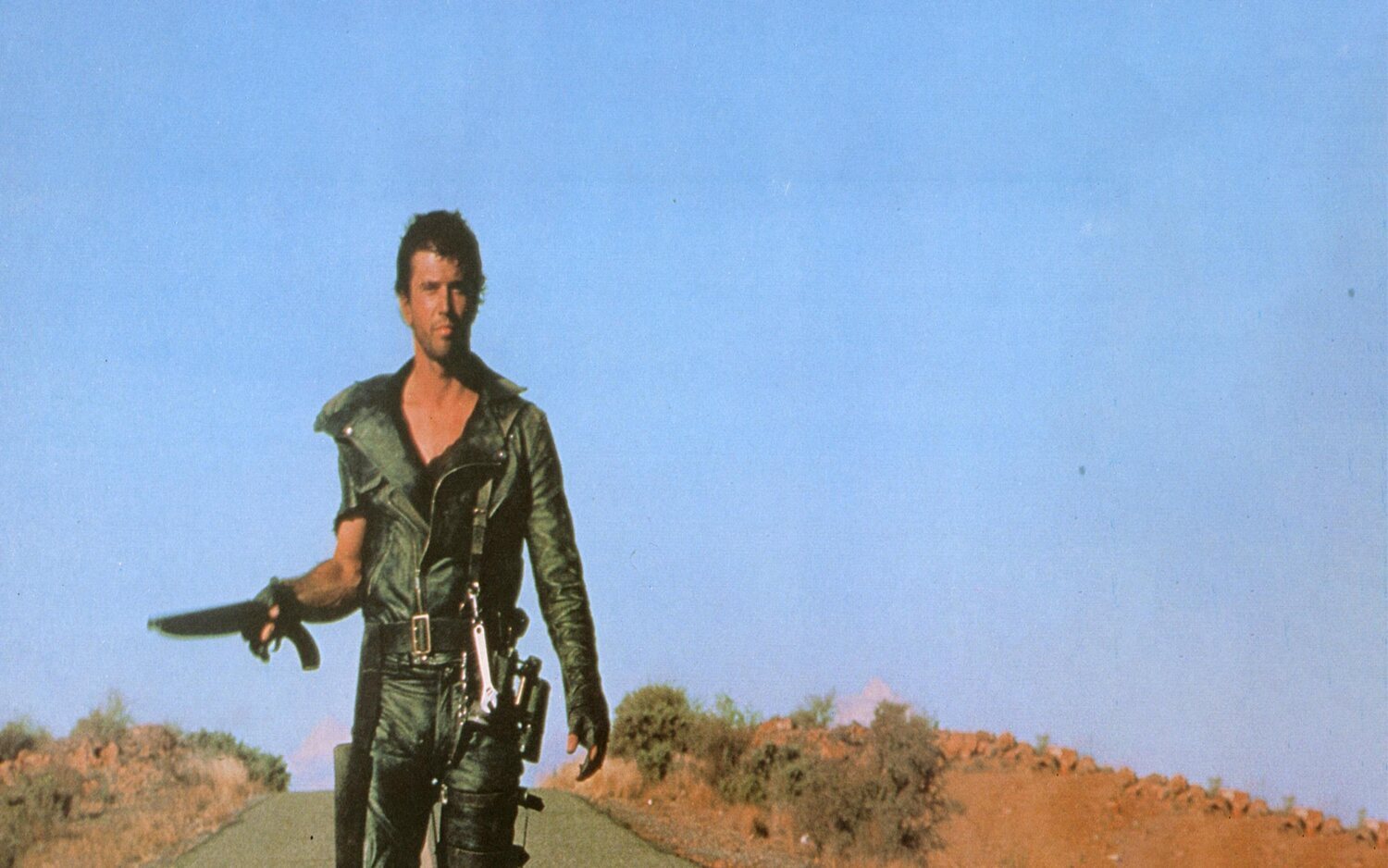 La película que George Miller rechazó para poder dirigirla y otras 9 curiosidades de 'Mad Max 2: El guerrero de la carretera'