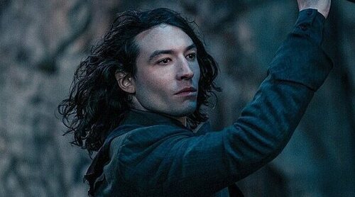 La fan a la que Ezra Miller atacase violentamente rompe su silencio: "De repente me estaba ahogando"