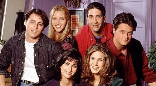 La creadora de 'Friends' se "avergüenza" de la falta de diversidad en la serie y dona $4 millones a la causa afroamericana