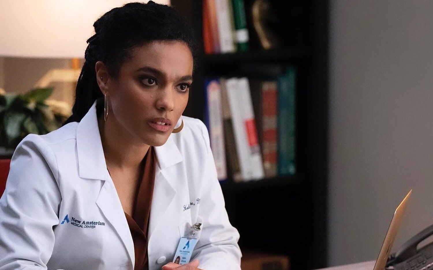 'New Amsterdam': Freema Agyeman dice adiós a la serie confirmando que no estará en la quinta y última temporada