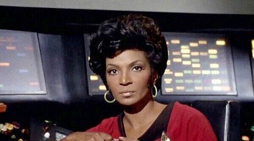 Zoe Saldaña se despide de Nichelle Nichols y sus compañeros de 'Star Trek' le rinden homenaje