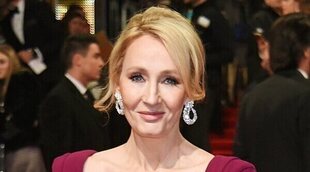 La víctima del nuevo libro de J.K. Rowling es una artista cancelada por transfobia y racismo