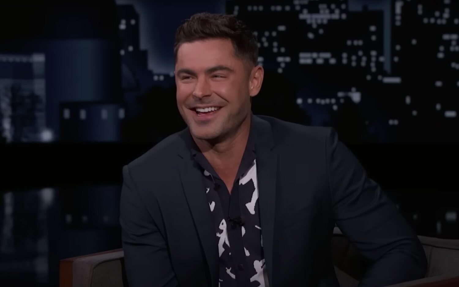 Zac Efron desmiente haberse hecho cirugía estética: "Es gracioso. Casi muero, pero estoy bien"