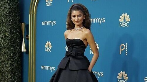 La seguridad de los Emmy 2022 intentó detener a la madre de Zendaya cuando trató de acercarse a la mesa de su hija