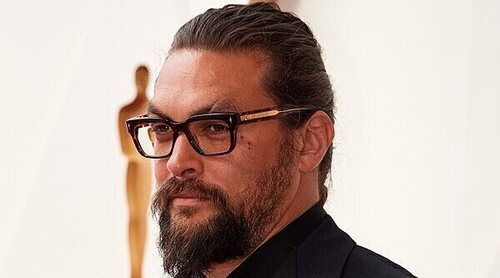 Jason Momoa se ha hecho un tatuaje hawaiano en la cabeza: "¡'Chief of War' en camino!"