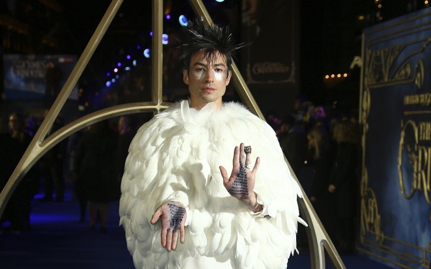 La espiral de destrucción de Ezra Miller: Violencia de género, delirios de mesías y una vida de vagabundo