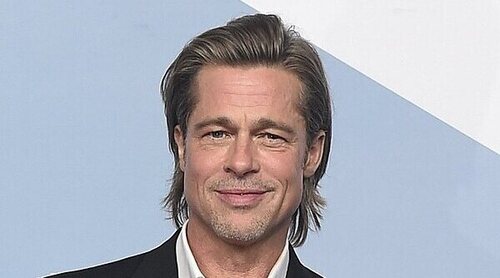 Brad Pitt se pasa a la escultura e inaugura una exposición en Finlandia