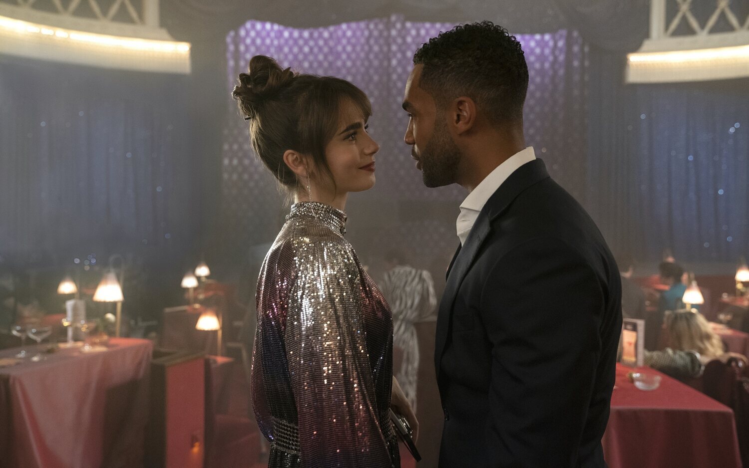 'Emily en París' lanza las primeras imágenes de su tercera temporada, con Lily Collins y Lucien Laviscount