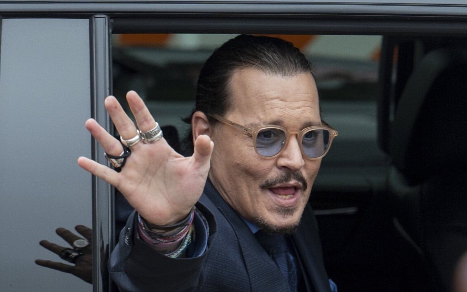 Johnny Depp estaría saliendo con Joelle Rich, su abogada del juicio contra The Sun