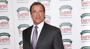 Arnold Schwarzenegger, criticado tras firmar el libro de visitas de Auschwitz citando a 'Terminator'