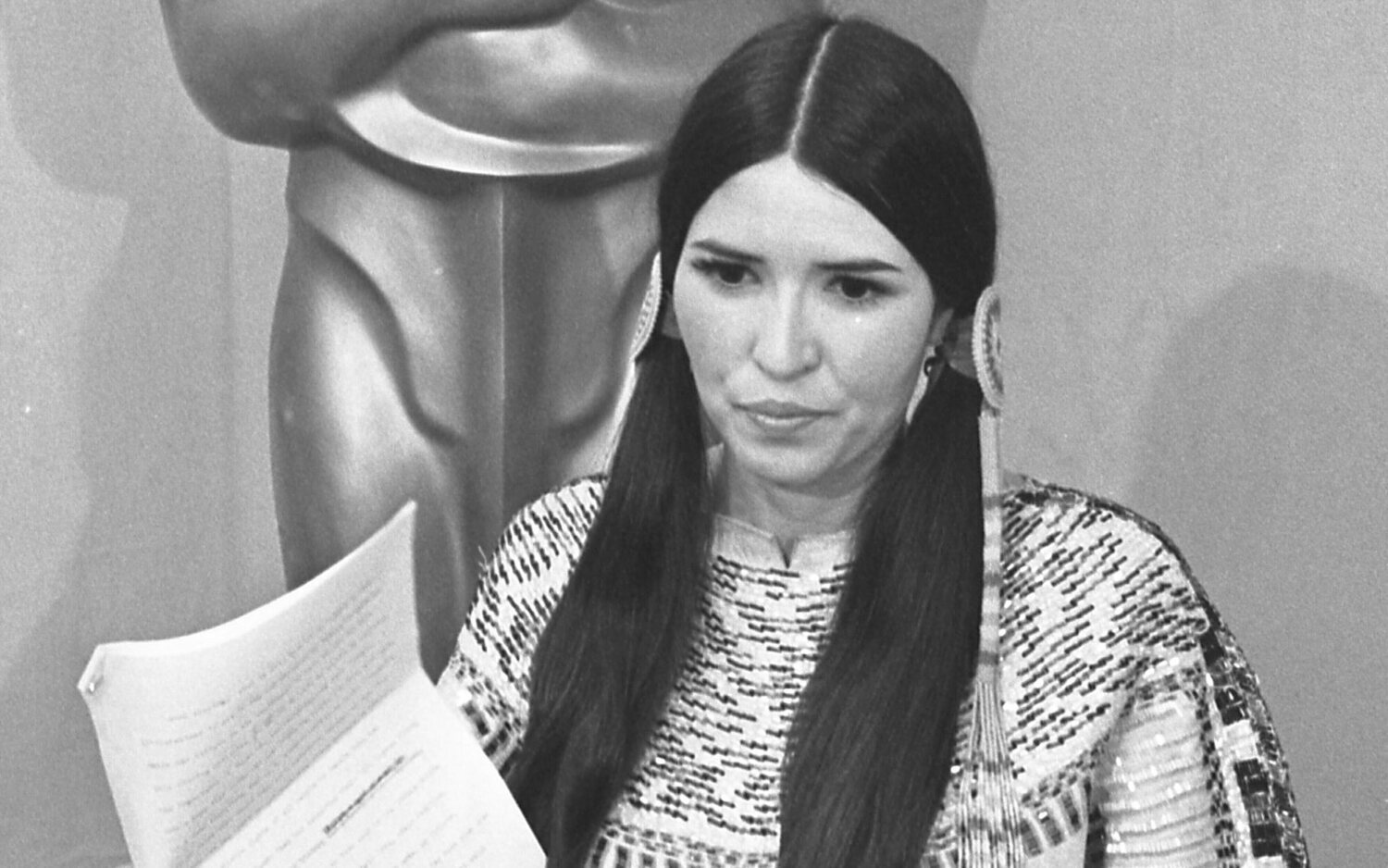 Muere Sacheen Littlefeather, la activista indígena que rechazó el Oscar de Marlon Brando, a los 75 años