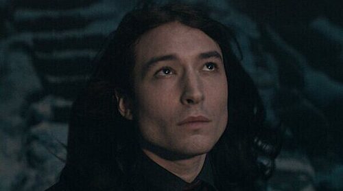 Ezra Miller se declara no culpable de los cargos de robo con allanamiento de morada