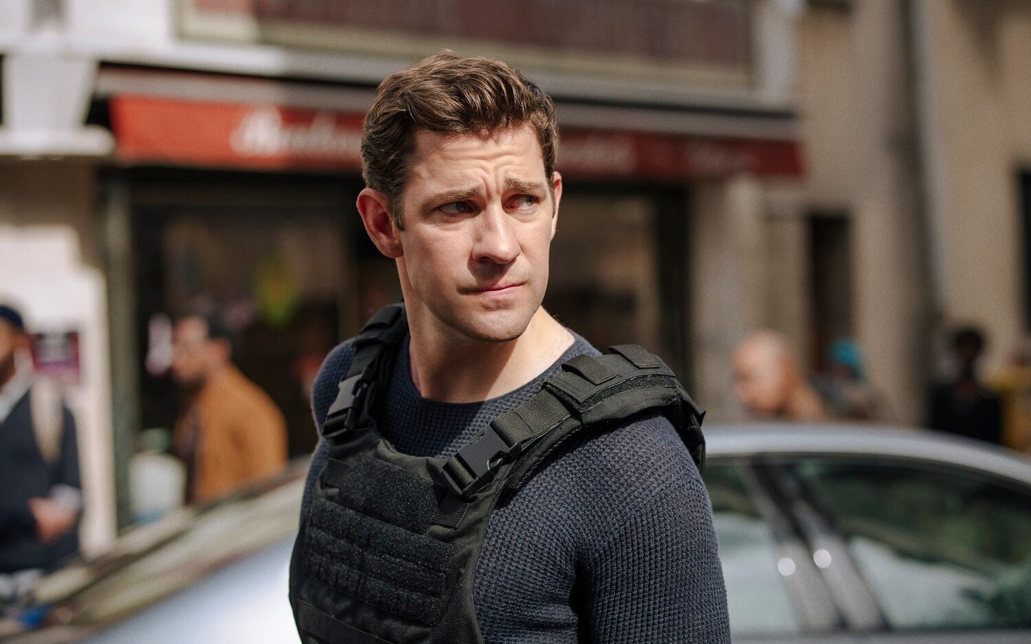 'Jack Ryan' lanza un primer tráiler de su tercera temporada con el espía de John Krasinski dándose a la fuga