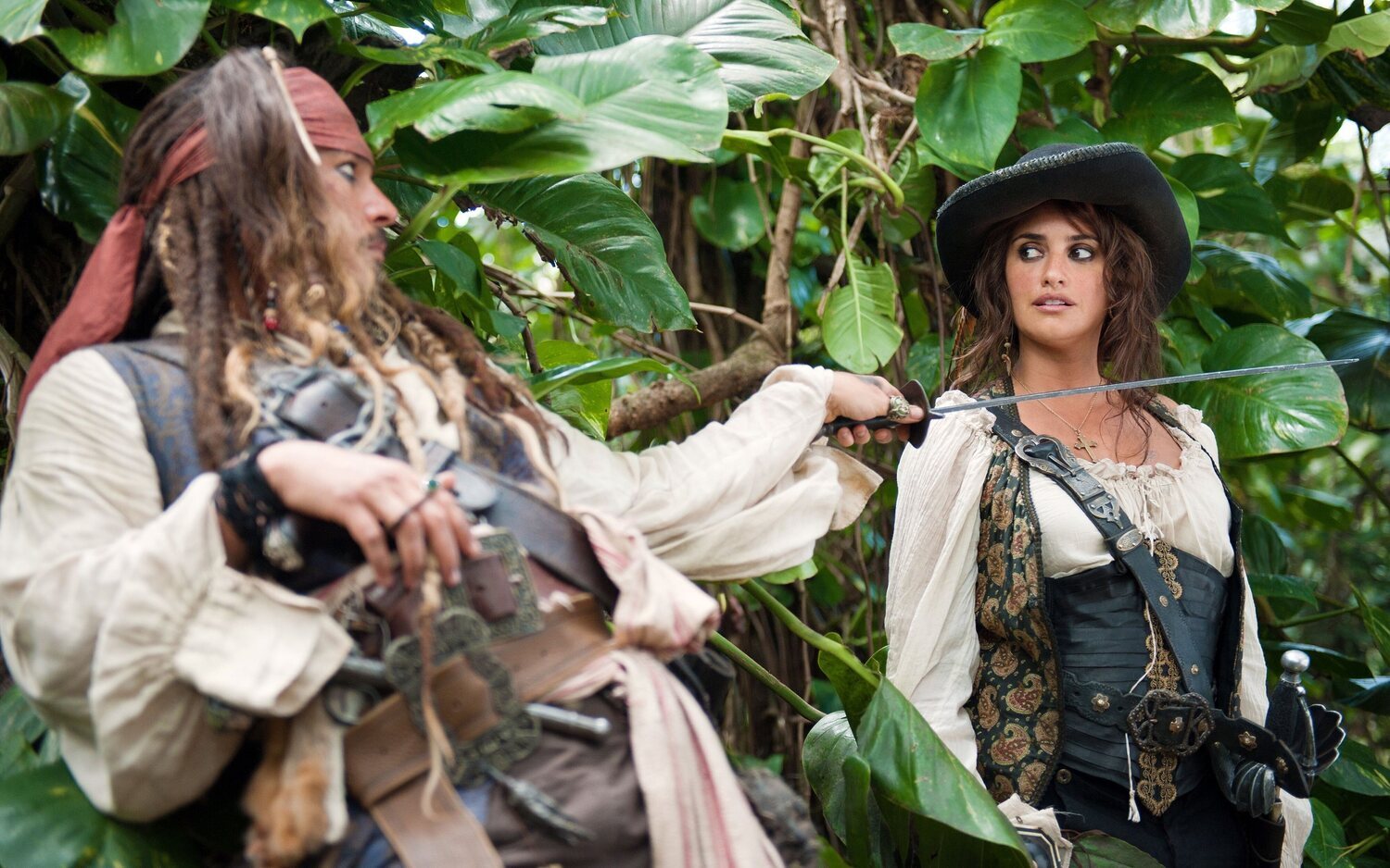 'Piratas del Caribe': La película con protagonista femenina no estaría del todo cancelada, como asegurase Margot Robbie