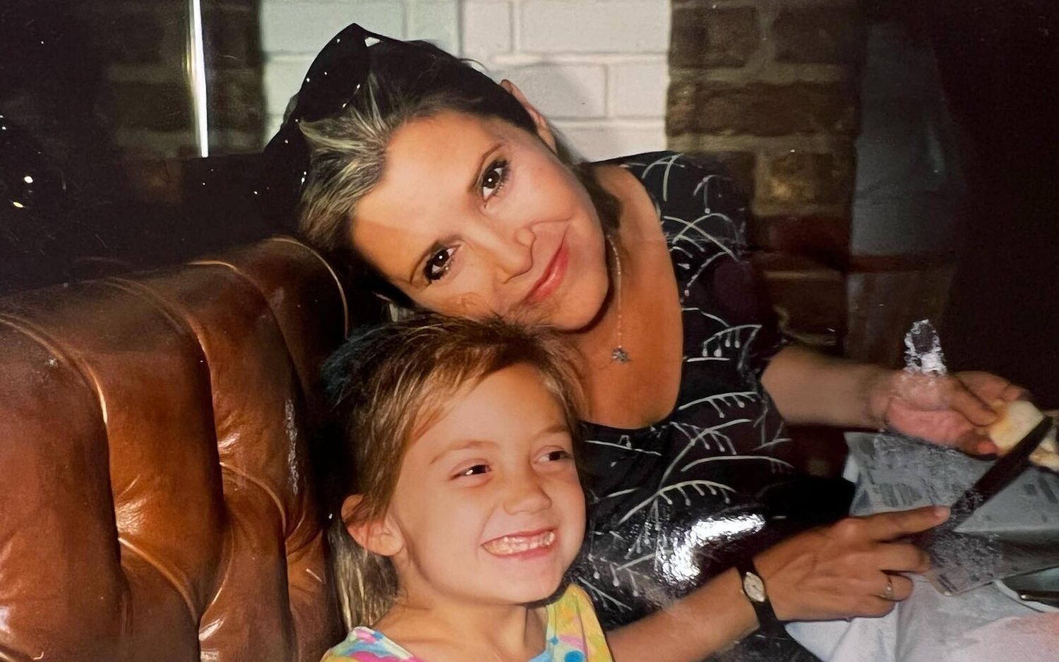 El emotivo homenaje de Billie Lourd a su madre, Carrie Fisher, en el sexto aniversario de su muerte
