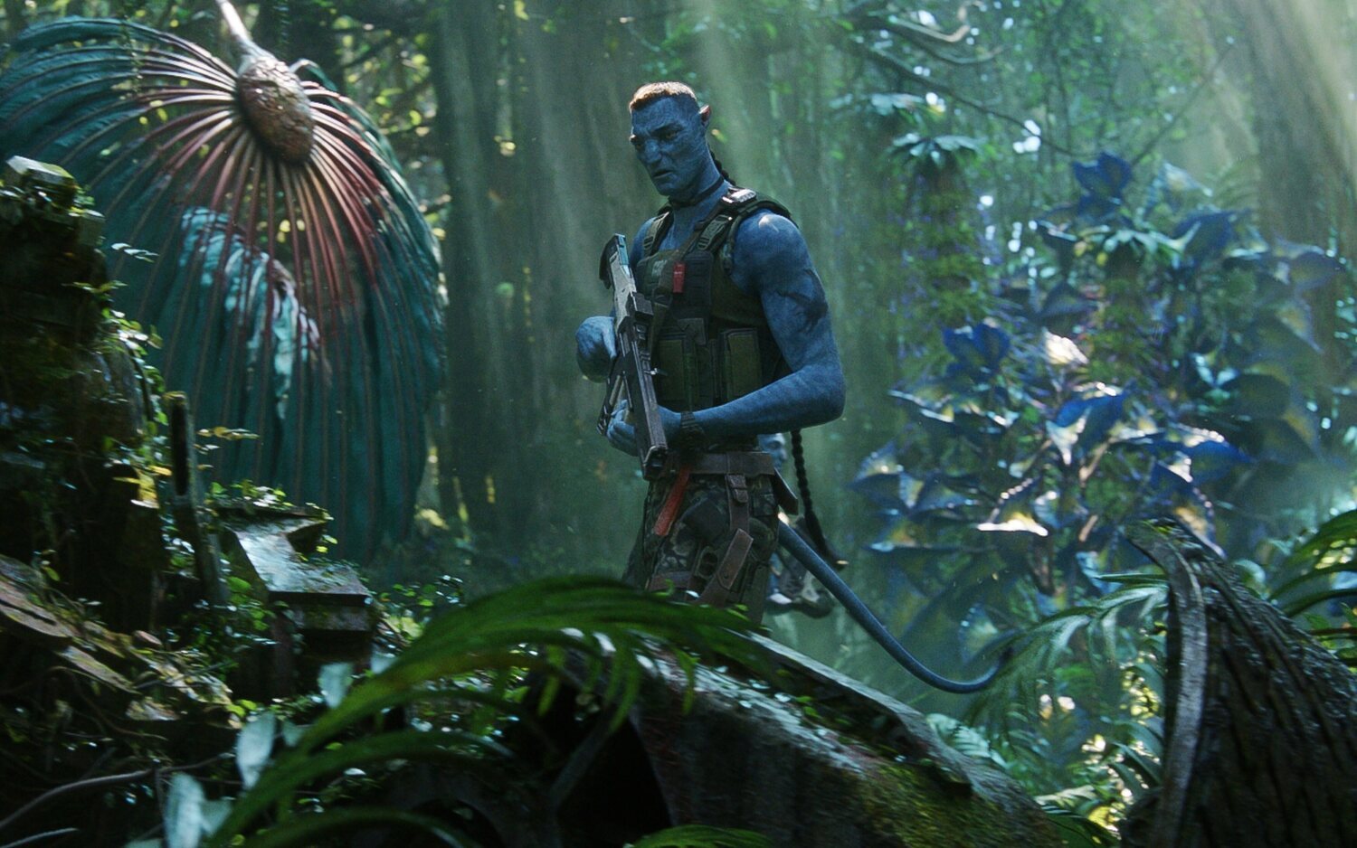 'Avatar: El sentido del agua': James Cameron eliminó escenas de acción para no romantizar las armas de fuego