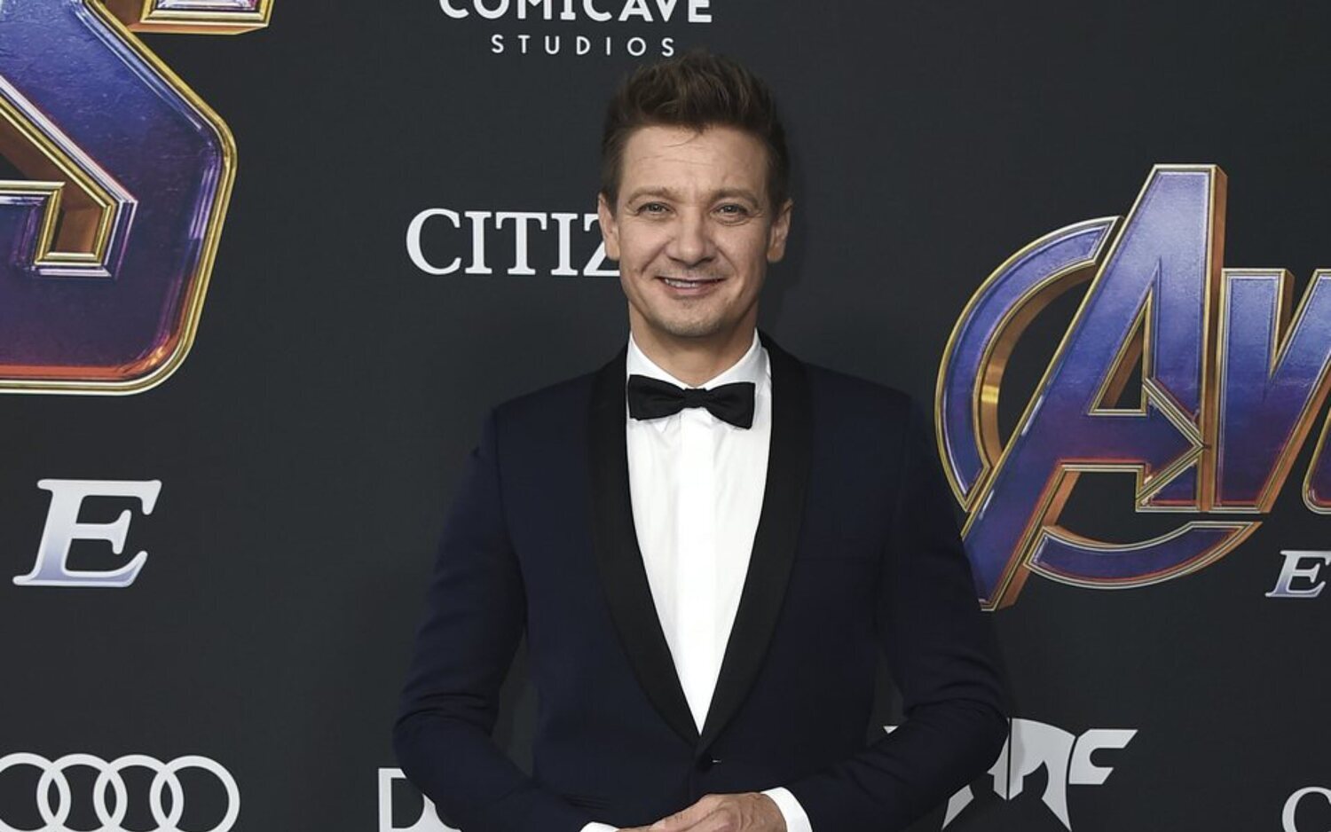 Jeremy Renner se encuentra en estado crítico, pero estable, tras sufrir un accidente quitando nieve