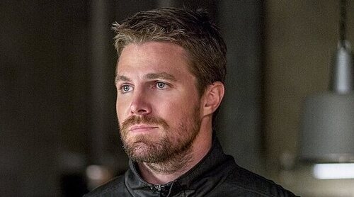 'The Flash': Stephen Amell volverá como Green Arrow en la última temporada