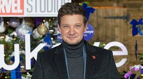 Jeremy Renner publica un vídeo recuperándose de su accidente: "Momento de SPA en la UCI para levantar mi ánimo"