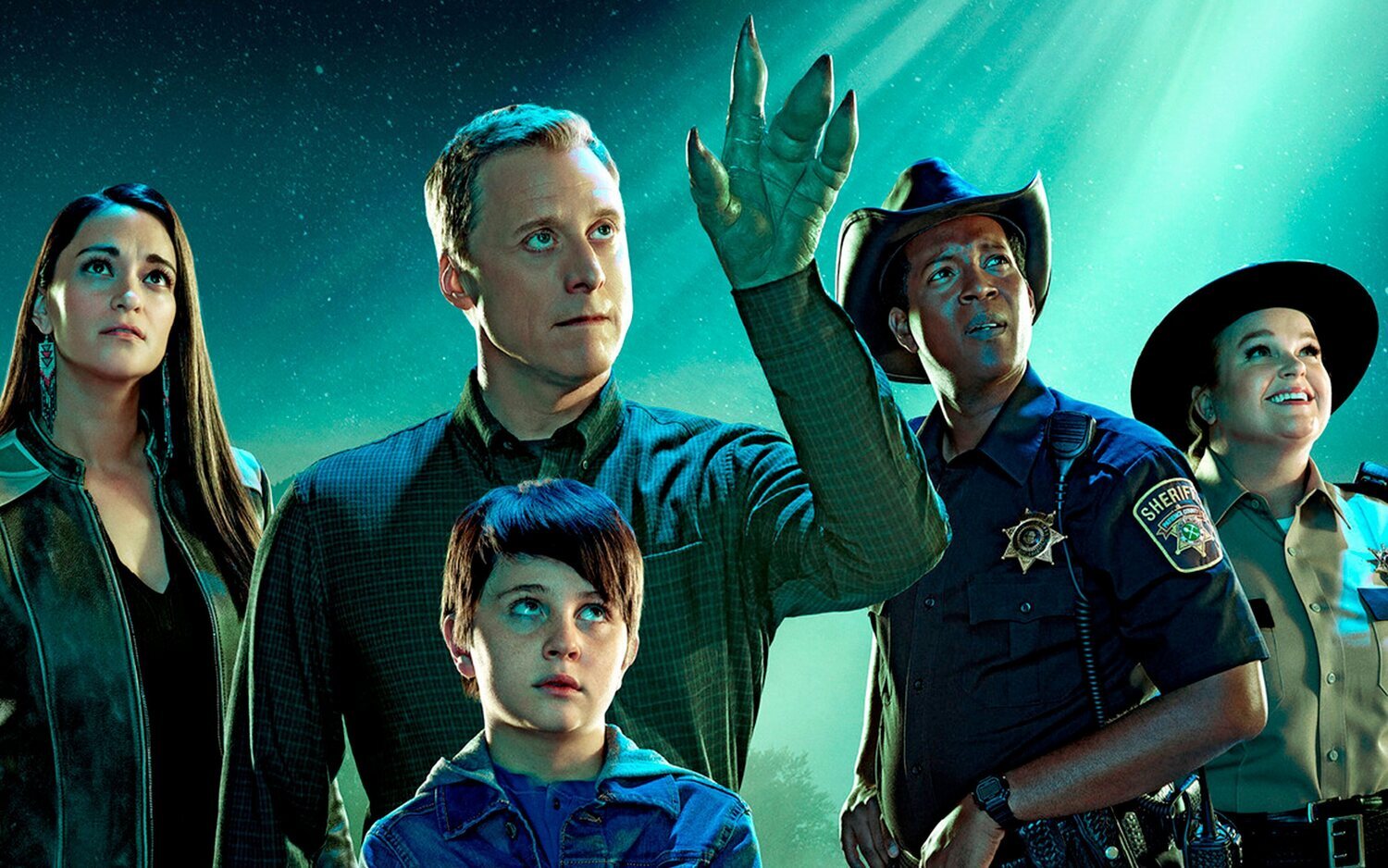 Alan Tudyk nos detalla cómo recrearon a Baby Alien en la temporada 2 de 'Resident Alien' con Nathan Fillion