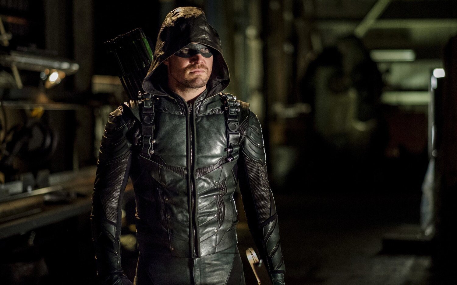 'Flash': Stephen Amell publica un vídeo reaccionando a su regreso como Green Arrow y una foto desde el set